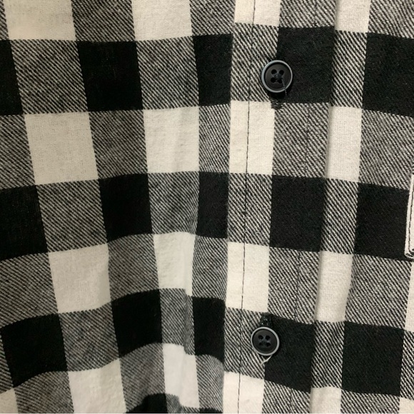 NWOT Men’s VSTR Black & White Button Down Plaid Flannel - Picture 4 of 5
